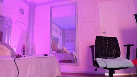 Alison Fishert online show from February 4, 2025, 3:04 pm