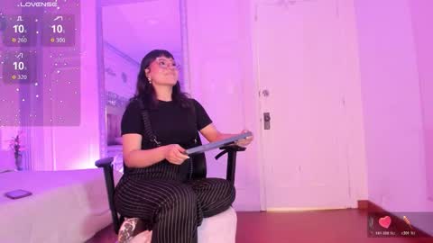 Alison Fishert online show from December 4, 2025, 12:36 pm