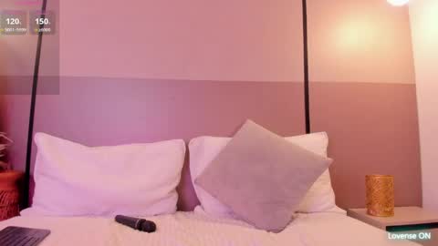 alisson_81 online show from March 21, 2026, 8:19 am