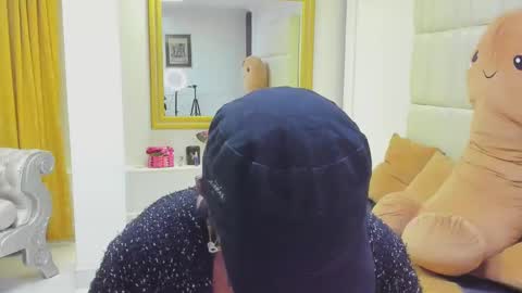 alisson_morrist online show from December 17, 2024, 7:40 am