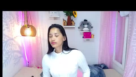 Snapshot of alisson_wiley chatting on December 21, 2025, 9:16 am alisson online show from December 21, 2025, 9:16 am