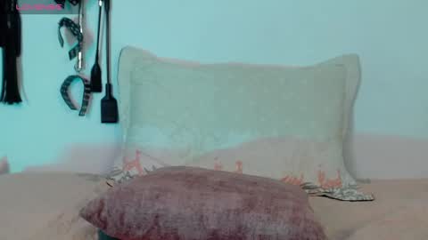 Alisson Beckett online show from February 12, 2025, 10:37 pm