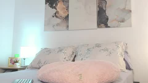 Snapshot of alissonroyce chatting on March 1, 2025, 4:15 am Goddess online show from March 1, 2025, 4:15 am