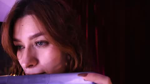 Alix online show from March 18, 2026, 3:31 am