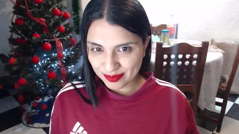 Alix online show from November 12, 2025, 2:01 am