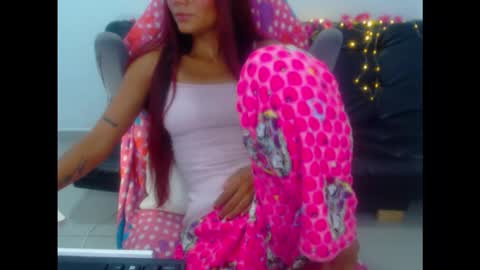 alixxe_ online show from February 3, 2026, 4:01 pm