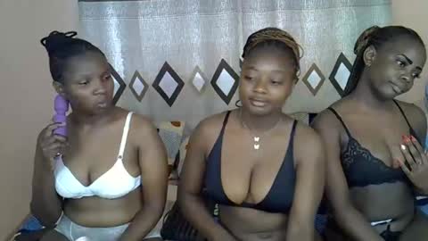 aliyah001 online show from February 4, 2026, 1:28 pm