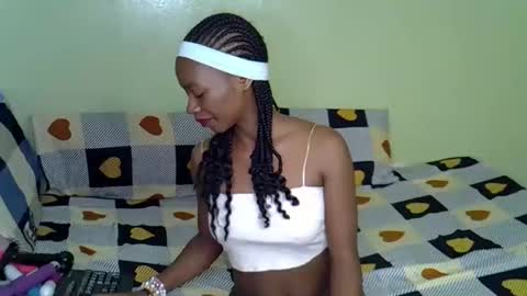 aliyah001 online show from February 26, 2026, 5:17 am