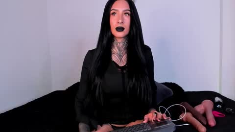 Snapshot of aliz_01 chatting on September 27, 2025, 12:15 am Aliz online show from September 27, 2025, 12:15 am