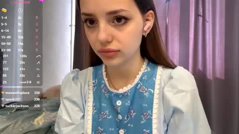 Snapshot of alizavigneau chatting on March 25, 2026, 8:42 am Alice online show from March 25, 2026, 8:42 am