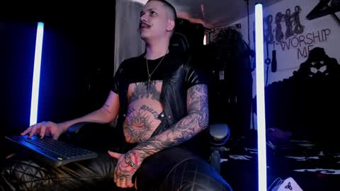   online show from December 8, 2024, 5:33 pm