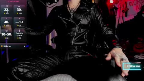   online show from September 20, 2025, 5:36 pm