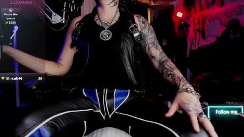   online show from September 29, 2025, 2:55 pm