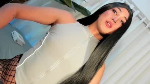 Snapshot of allareillusionxxx chatting on October 7, 2025, 1:52 pm Miss Gia online show from October 7, 2025, 1:52 pm