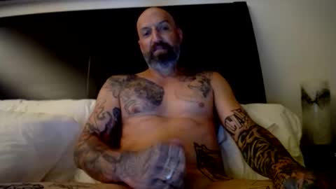 allaroundamazing13 online show from December 20, 2025, 1:34 am