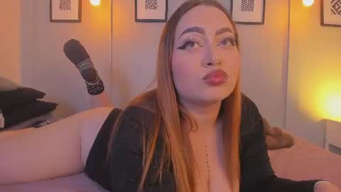 Snapshot of allasska_ chatting on June 18, 2026, 4:02 am Laura online show from June 18, 2026, 4:02 am
