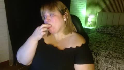 Snapshot of allegra_ferragamo chatting on January 24, 2025, 1:13 am Ale online show from January 24, 2025, 1:13 am