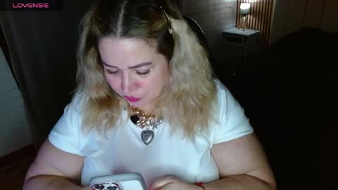 Snapshot of allegra_ferragamo chatting on April 8, 2026, 12:21 am Ale online show from April 8, 2026, 12:21 am