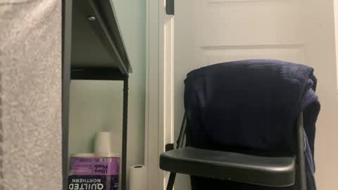 Allergictolove online show from December 25, 2024, 9:00 pm