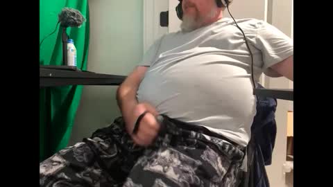 Allergictolove online show from March 5, 2025, 12:27 am