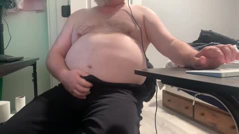 Allergictolove online show from February 1, 2026, 8:29 pm