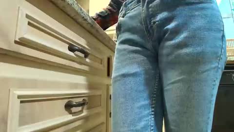 wishlist on bio online show from November 25, 2025, 6:52 pm