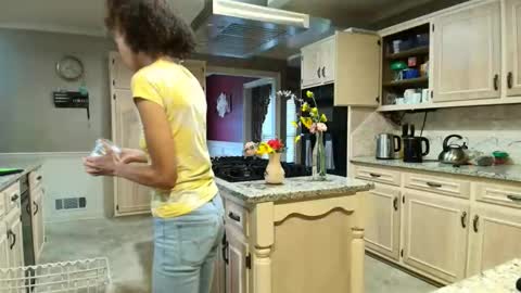 Snapshot of allgood4u chatting on May 1, 2026, 8:02 pm wishlist on bio online show from May 1, 2026, 8:02 pm