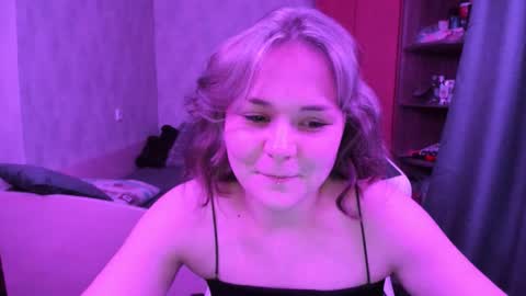 Snapshot of alli_zi chatting on October 23, 2025, 3:55 pm Blair online show from October 23, 2025, 3:55 pm