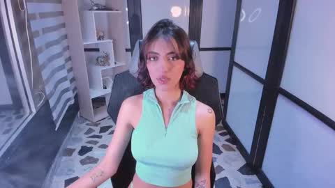 Allice online show from November 8, 2025, 4:01 am