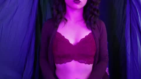 alliebells1 online show from February 3, 2025, 7:52 pm