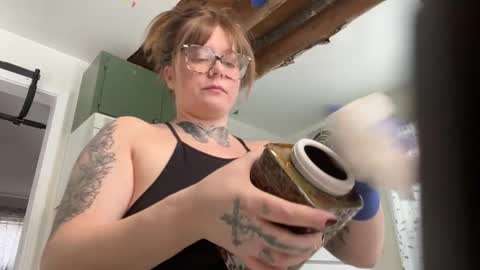 Snapshot of allieberrybb chatting on January 10, 2025, 6:17 pm bb online show from January 10, 2025, 6:17 pm