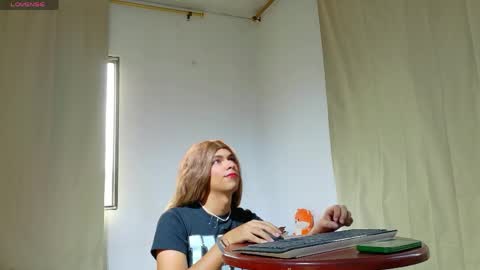 Alliison Foxx online show from April 25, 2026, 12:52 pm