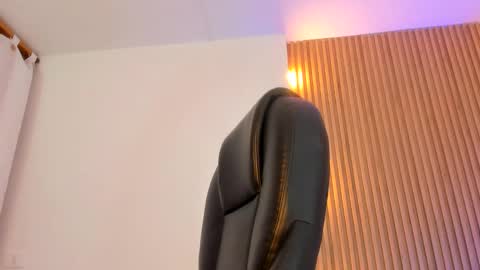 allison_fosther online show from March 6, 2026, 2:41 am