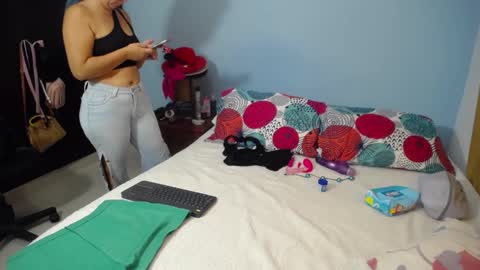 allisonnjones online show from October 11, 2025, 6:17 pm