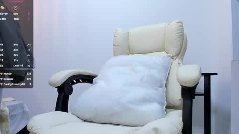 Alli  online show from February 15, 2025, 2:37 am