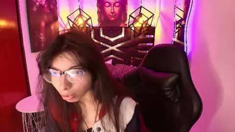Snapshot of alllyson_ chatting on June 22, 2026, 7:33 pm alison online show from June 22, 2026, 7:33 pm
