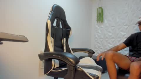 alluringangel01 online show from January 15, 2026, 11:41 pm