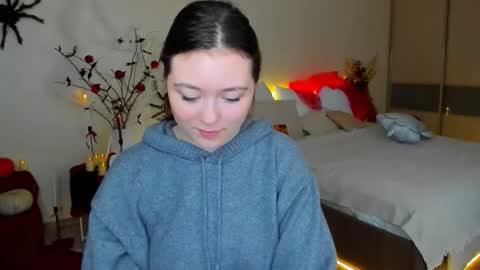 alluringeyess online show from October 25, 2025, 4:53 am