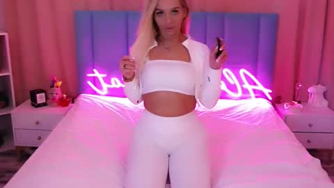 AlwaysHot online show from February 22, 2025, 1:33 am