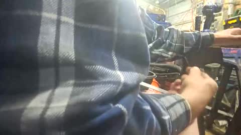 Snapshot of allwolf0323 chatting on October 1, 2025, 6:41 am allwolf0323 online show from October 1, 2025, 6:41 am