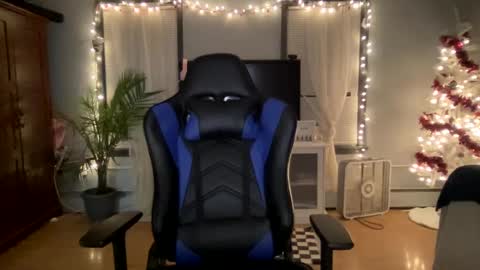 Snapshot of allyanalangel chatting on January 22, 2025, 11:32 pm allyanalangel online show from January 22, 2025, 11:32 pm