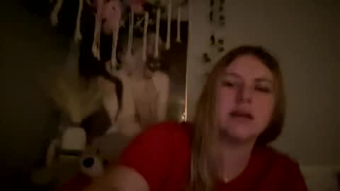 Snapshot of allyanalangel chatting on February 10, 2025, 8:20 am allyanalangel online show from February 10, 2025, 8:20 am