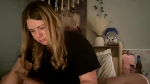 Snapshot of allyanalangel chatting on February 20, 2025, 9:00 am allyanalangel online show from February 20, 2025, 9:00 am