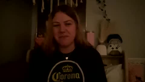 Snapshot of allyanalangel chatting on March 7, 2025, 11:49 pm allyanalangel online show from March 7, 2025, 11:49 pm