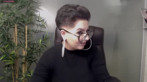 Snapshot of allyiah chatting on January 28, 2025, 9:50 pm online show from January 28, 2025, 9:50 pm