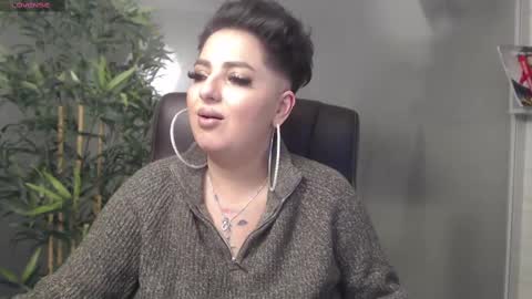 Snapshot of allyiah chatting on February 13, 2025, 11:58 pm online show from February 13, 2025, 11:58 pm