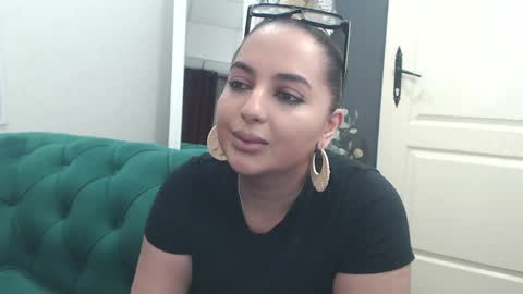 Snapshot of allyiah chatting on April 18, 2026, 8:31 pm online show from April 18, 2026, 8:31 pm