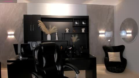 Snapshot of allyjensen chatting on January 19, 2026, 10:30 am Alisson online show from January 19, 2026, 10:30 am