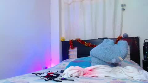 Snapshot of allyson_collins_ chatting on January 14, 2025, 10:23 pm Allyson collins online show from January 14, 2025, 10:23 pm