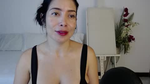 alma_art_ online show from March 11, 2026, 4:24 pm